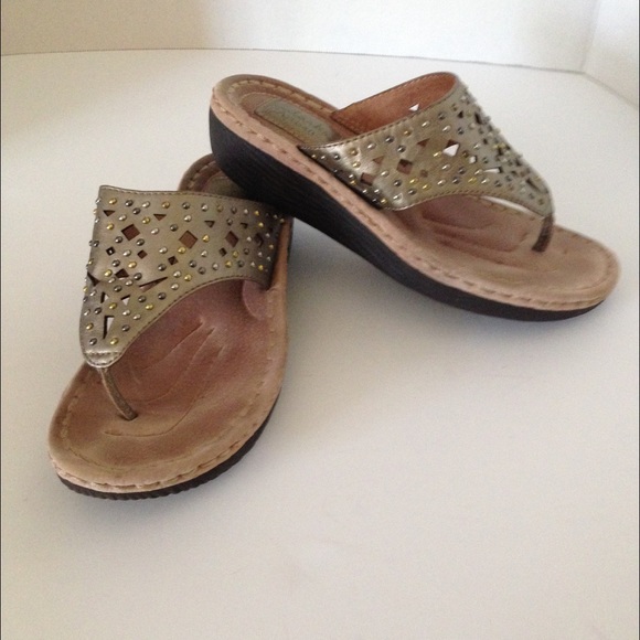 clarks sandals size 5